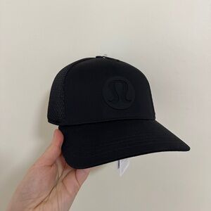 Lululemon NWT Trucker Hat, S/M, Black
